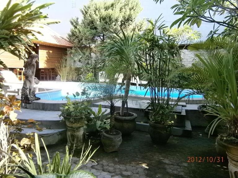 Adus Beach Inn Legian  Exterior photo